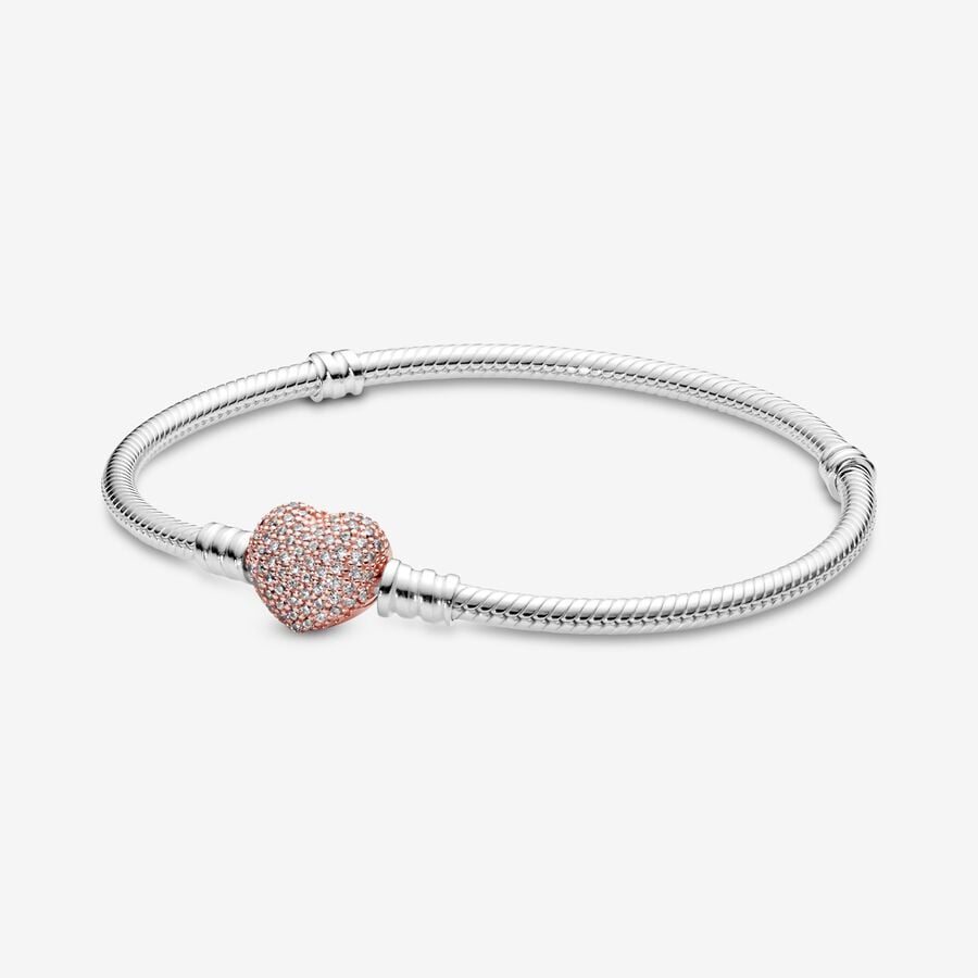 Bracelet à chaîne serpentine avec fermoir en forme de cœur en pavé Pandora Moments